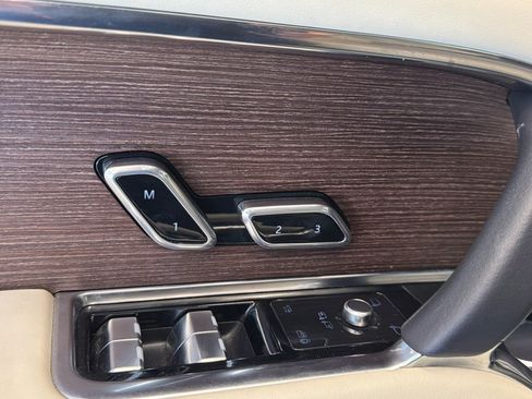 Used 2023 Land Rover Range Rover SE AWD/4WD image 14