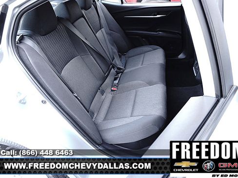 Used 2025 Toyota Camry LE image 12