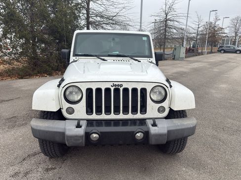 Used 2015 Jeep Wrangler Unlimited Sahara image 8