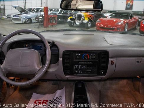 Used 1994 Chevrolet Impala SS image 16