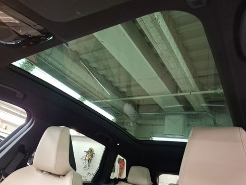 Used 2025 BMW X3 xDrive30i w/ Convenience Package image 12