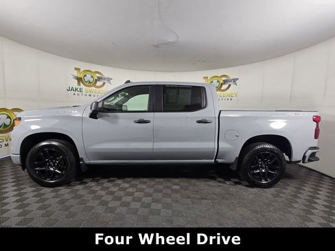 Certified 2025 Chevrolet Silverado 1500 Custom AWD/4WD image 4