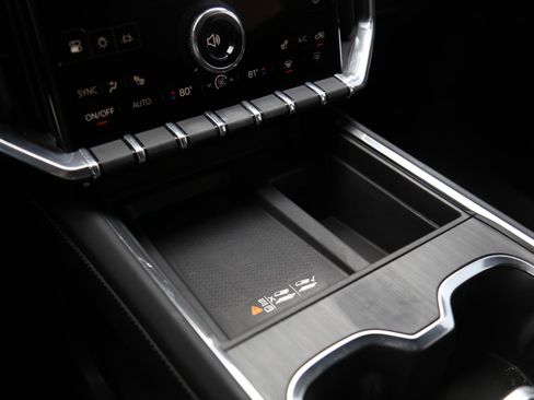 Used 2024 GMC Acadia Elevation w/ Luxury Package image 17