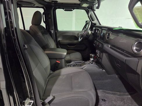 Used 2023 Jeep Wrangler Unlimited Sahara w/ LED Lighting Group AWD/4WD image 14