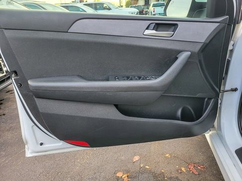 Used 2019 Hyundai Sonata SE image 15
