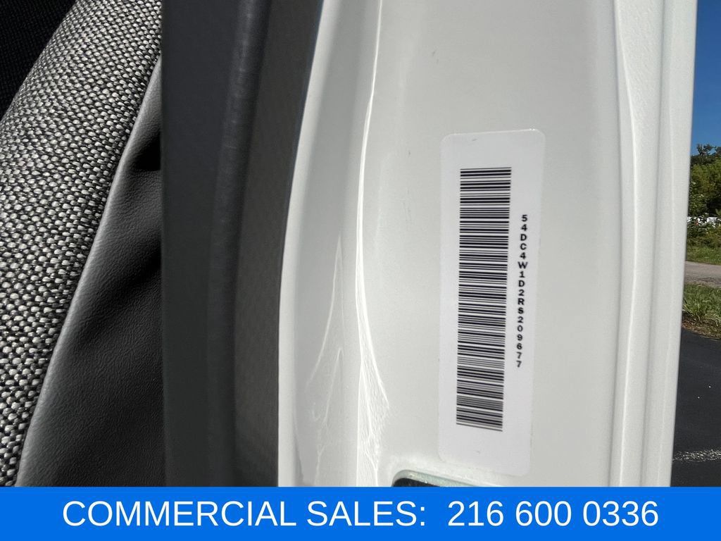 Used 2024 Isuzu NPR RWD image 15