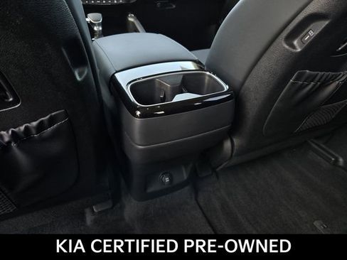 Certified 2025 Kia Telluride S image 17