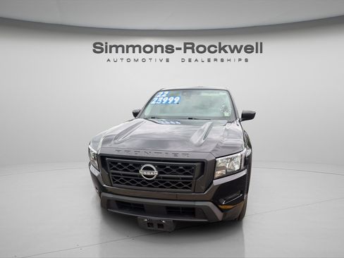 Used 2022 Nissan Frontier S RWD image 8