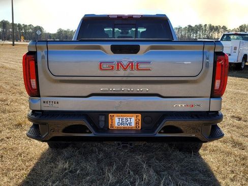 Used 2024 GMC Sierra 1500 AT4X image 9