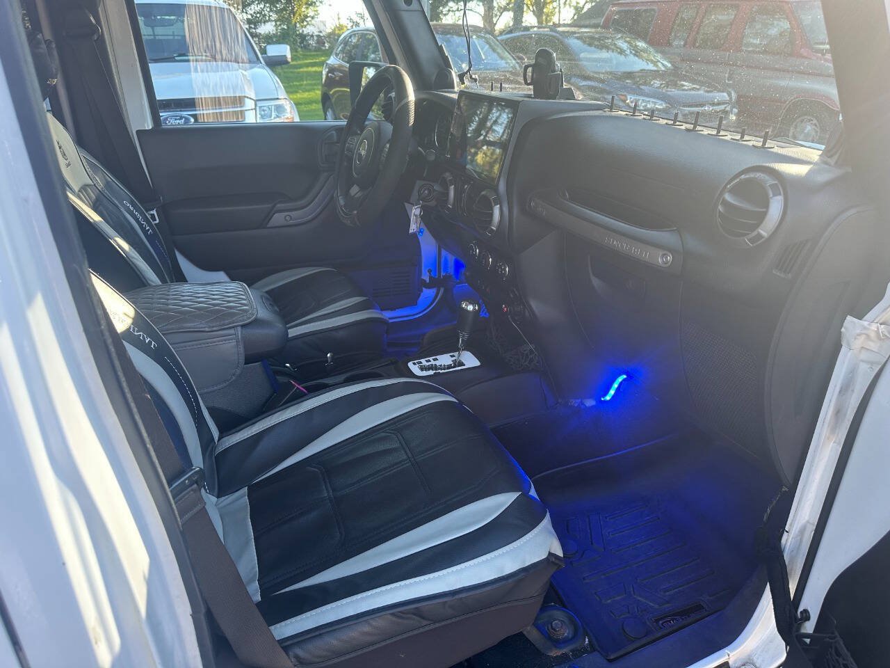 Used 2014 Jeep Wrangler Unlimited Sport w/ Quick Order Package 24S AWD/4WD image 15