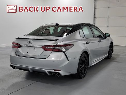 Used 2022 Toyota Camry XSE w/ Navigation Package FWD image 9