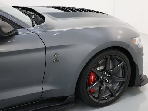 Used 2022 Ford Mustang Shelby GT500 w/ Carbon Fiber Track Pack RWD image 78
