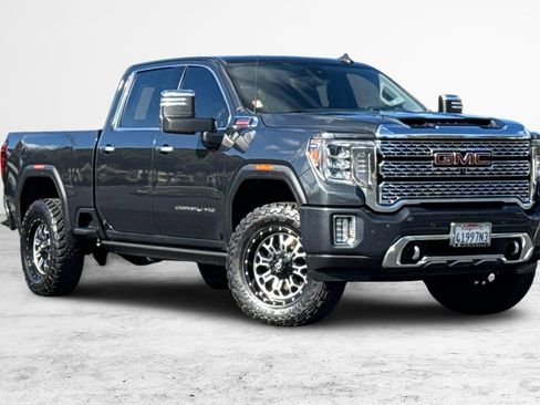 Used 2022 GMC Sierra 2500 Denali w/ Denali Ultimate Package image 2