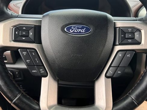 Used 2018 Ford F150 Platinum w/ Equipment Group 701A Luxury AWD/4WD image 19