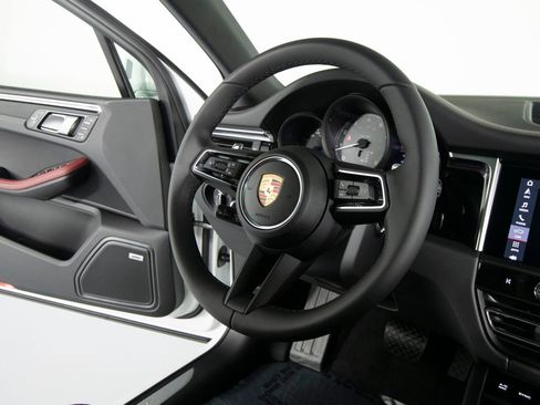 New 2026 Porsche Macan S AWD/4WD image 31