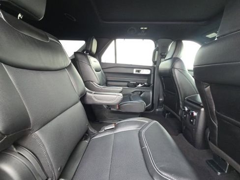 Used 2024 Ford Explorer ST w/ Equipment Group 401A image 18