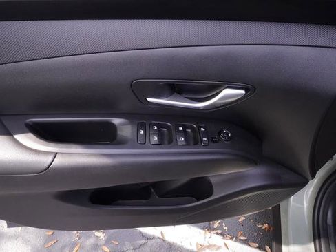 Used 2023 Hyundai Santa Cruz SE image 17