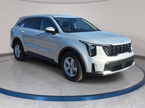 New 2026 Kia Sorento LX FWD image 3