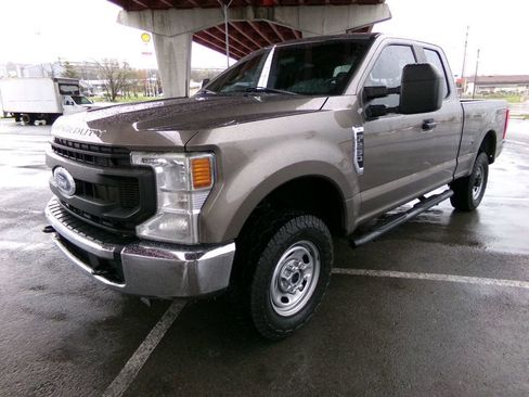 Used 2021 Ford F250 XL w/ Power Equipment Group image 2