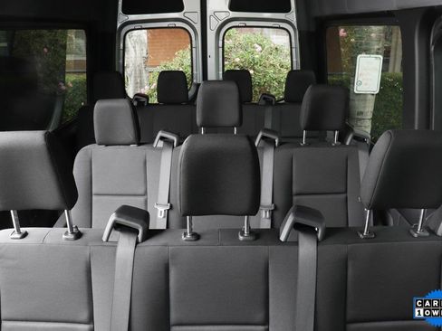 Used 2024 Mercedes-Benz Sprinter 2500 image 28