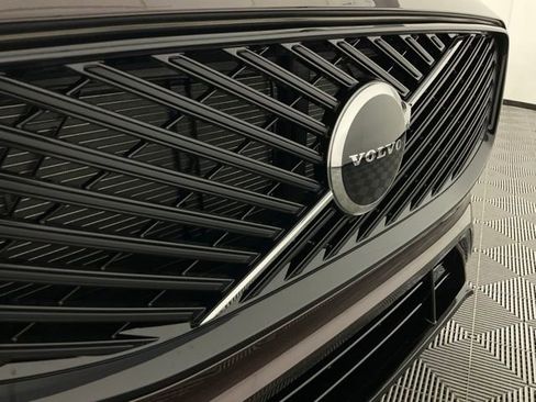 New 2026 Volvo XC60 B5 Core w/ Protection Package Premier image 9