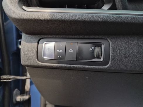 Used 2024 Chevrolet Traverse LT FWD image 19