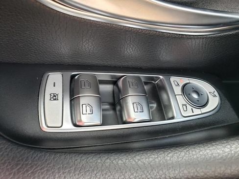 Used 2020 Mercedes-Benz E 350 4MATIC Sedan image 25