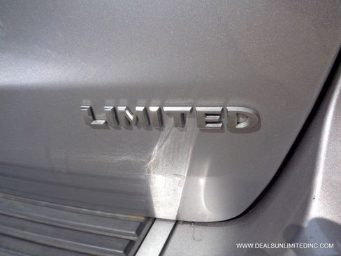 Used 2015 Jeep Grand Cherokee Limited AWD/4WD image 6