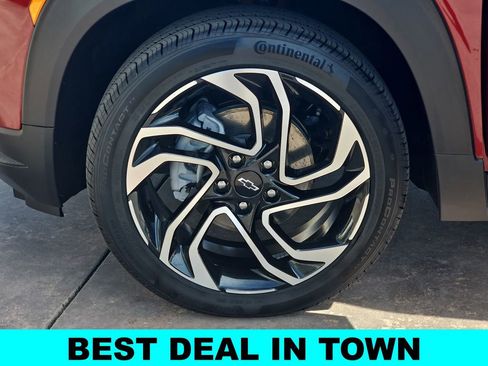 Used 2025 Chevrolet TrailBlazer RS w/ Driver Confidence Package image 35