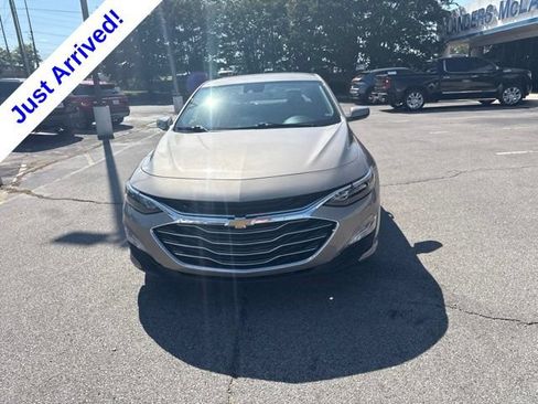Used 2025 Chevrolet Malibu LT FWD image 8