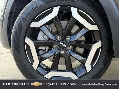 Used 2023 Kia Telluride S FWD image 10