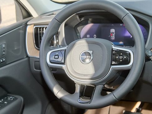 New 2026 Volvo XC60 B5 Plus w/ Protection Package Premier image 24