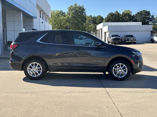 Used 2022 Chevrolet Equinox LT AWD/4WD image 2