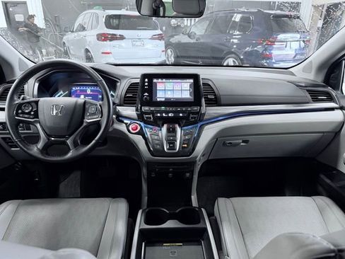 Used 2024 Honda Odyssey Elite image 32