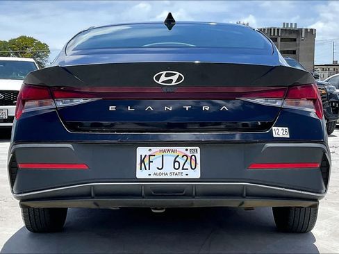 Used 2024 Hyundai Elantra SEL FWD image 5
