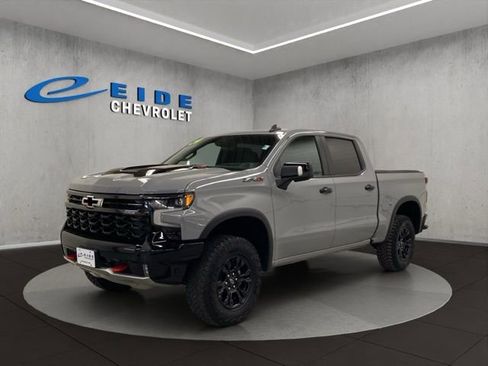 Used 2024 Chevrolet Silverado 1500 ZR2 w/ Technology Package image 4