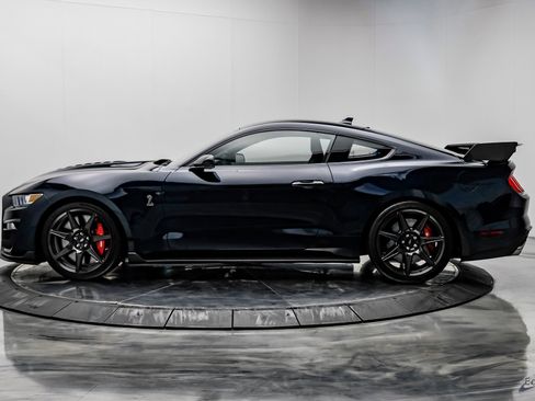 Used 2021 Ford Mustang Shelby GT500 w/ Carbon Fiber Track Pack image 6