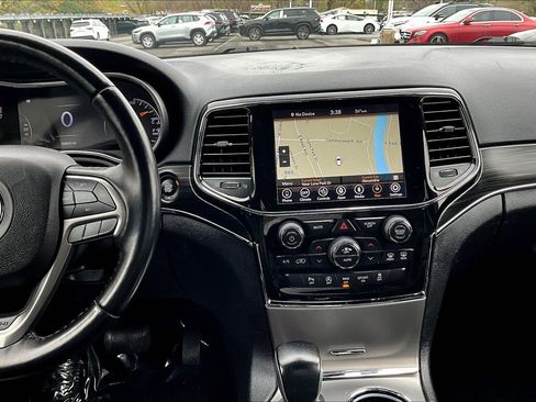 Used 2022 Jeep Grand Cherokee Limited AWD/4WD image 6