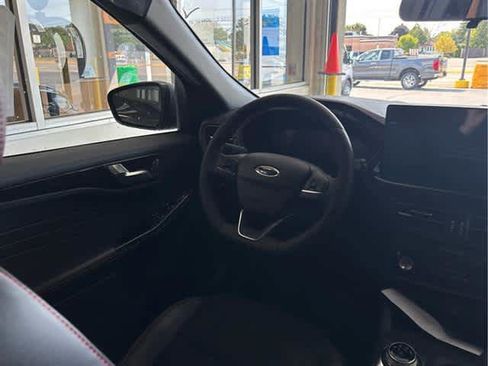 New 2025 Ford Escape ST-Line w/ Tech Pack #1 image 8