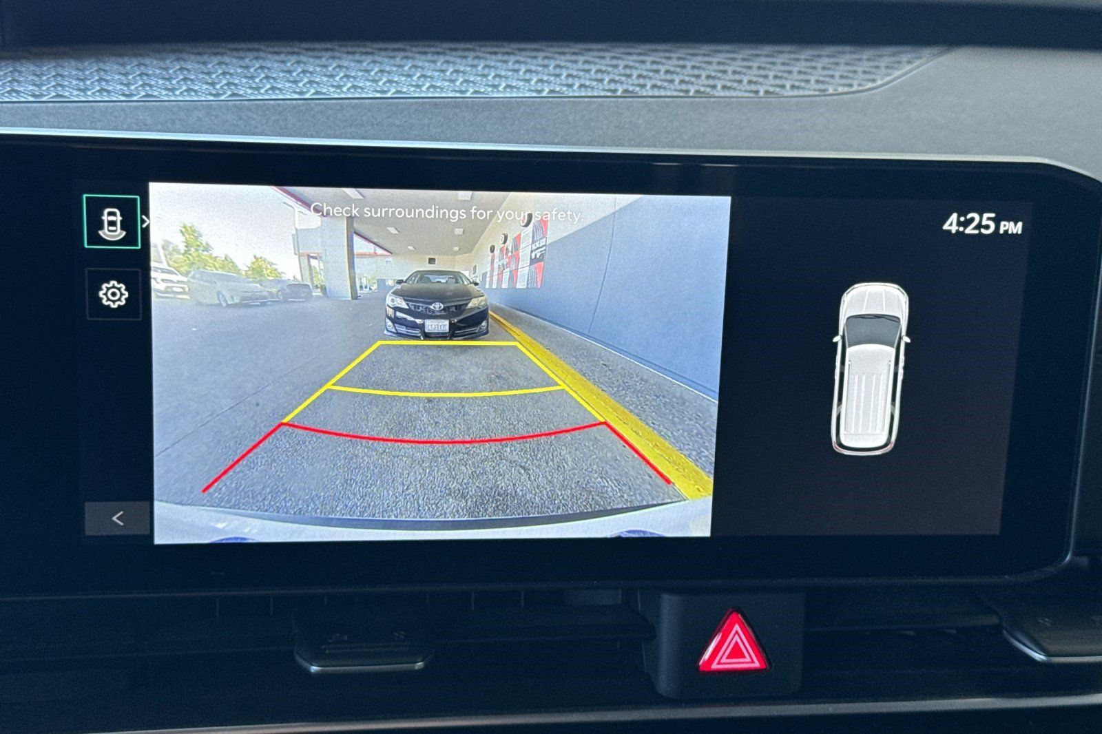 Used 2026 Kia Carnival FWD image 21
