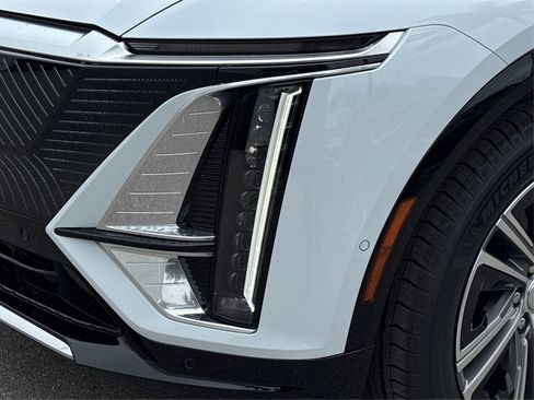 New 2026 Cadillac Lyriq Luxury RWD image 14