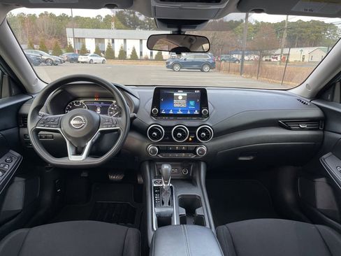 Used 2024 Nissan Sentra SV image 8