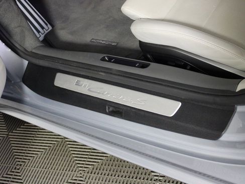 Used 2022 Porsche 911 Carrera S image 18