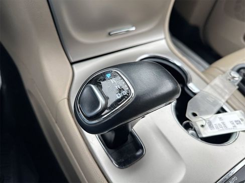 Used 2014 Jeep Grand Cherokee Limited image 17
