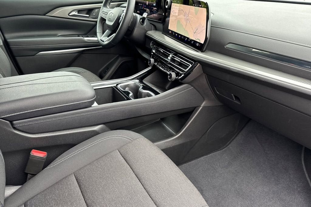 New 2026 Chevrolet Traverse LT w/ Midnight/Sport Edition FWD image 17