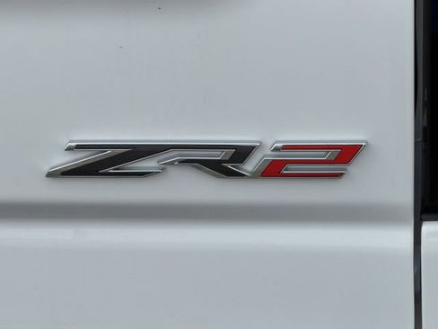 New 2026 Chevrolet Silverado 2500 ZR2 AWD/4WD image 9