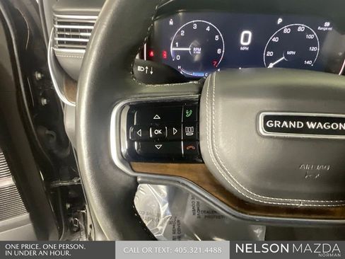 Used 2022 Jeep Grand Wagoneer Series II AWD/4WD image 45