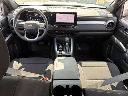 Used 2024 Chevrolet Colorado LT AWD/4WD image 13