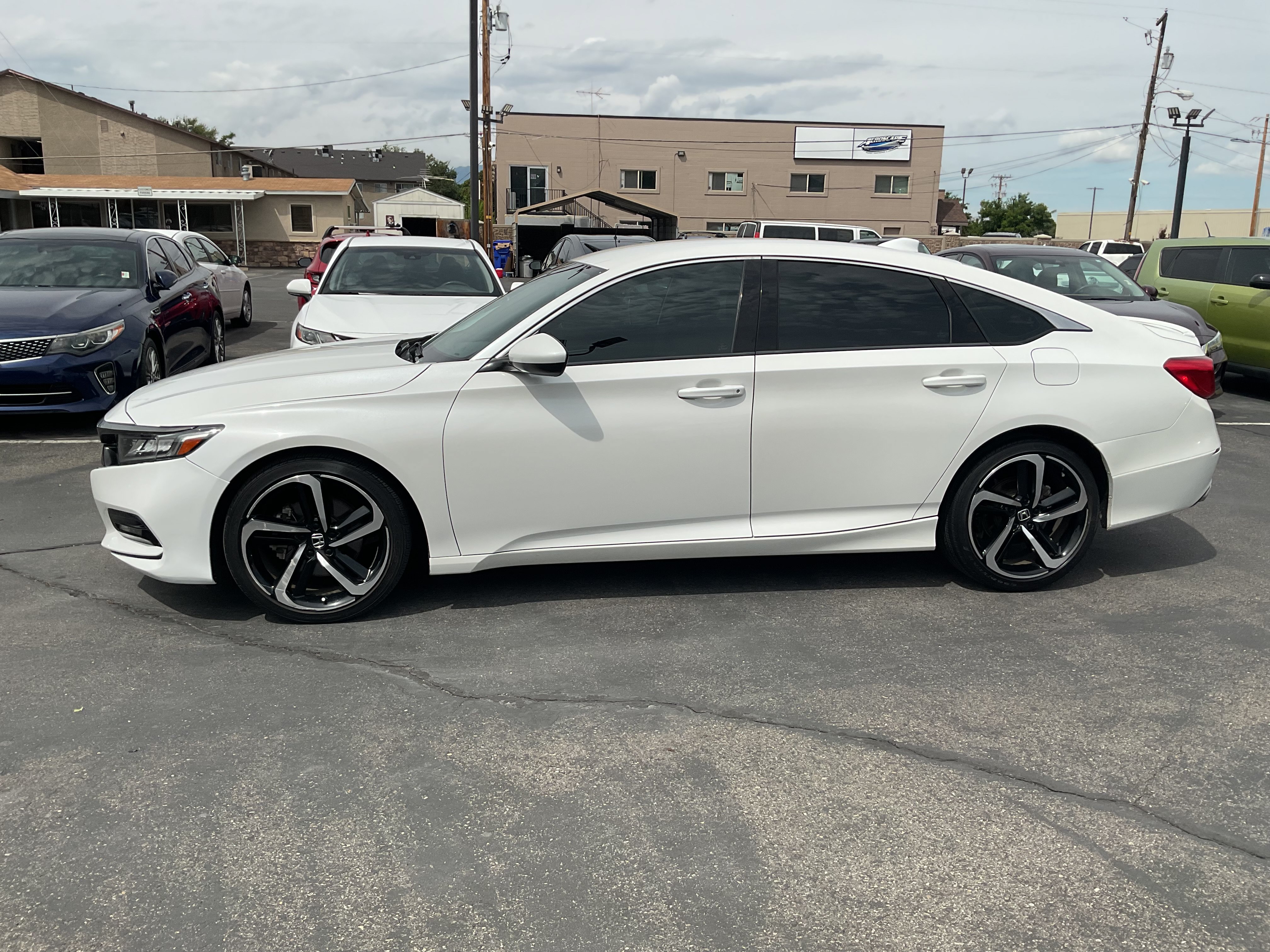 Used 2020 Honda Accord Sport image 4