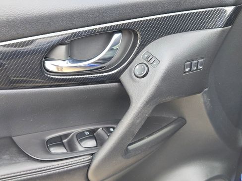 Used 2019 Nissan Rogue SL image 12